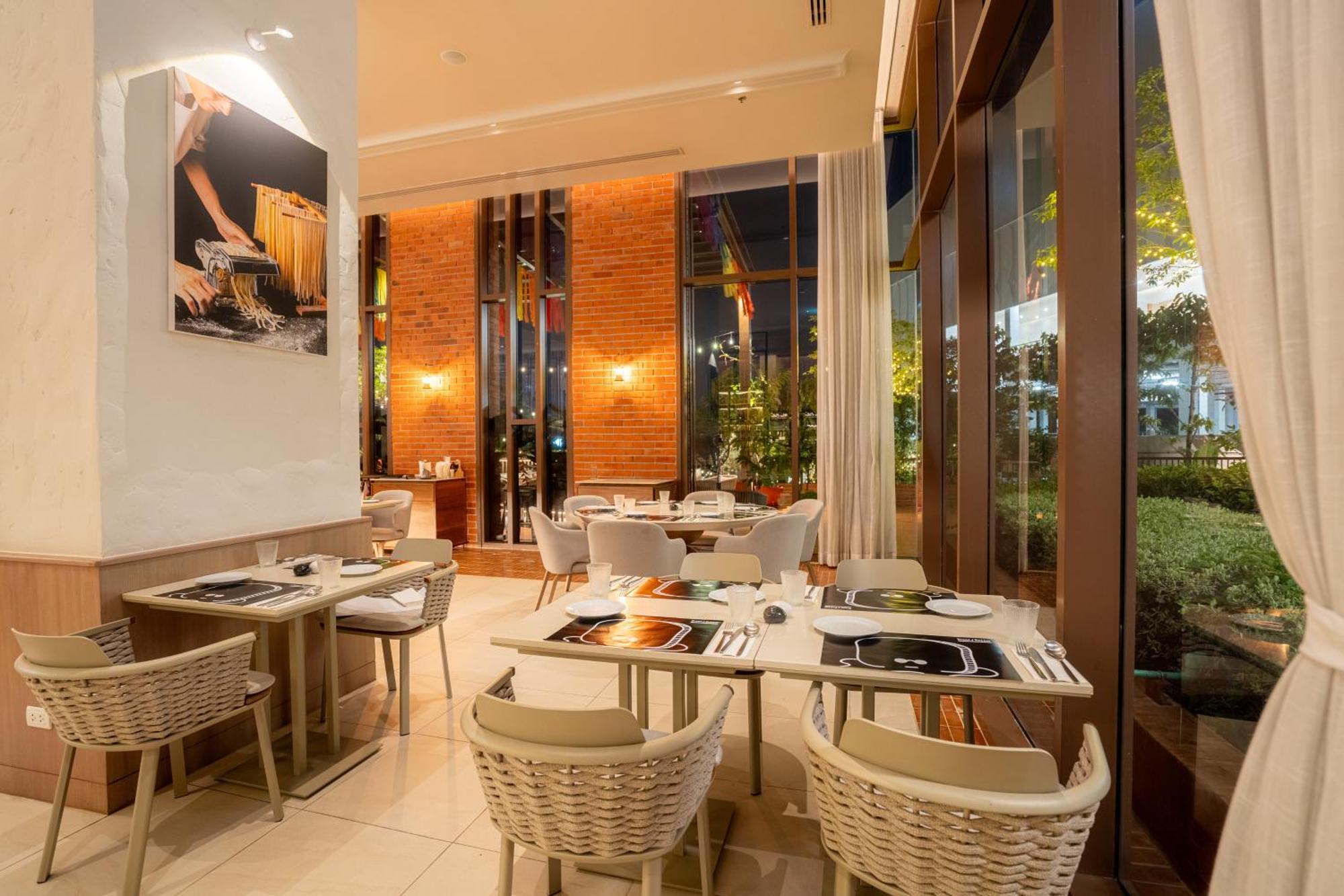 乌汶 Centara Ubon酒店 外观 照片
